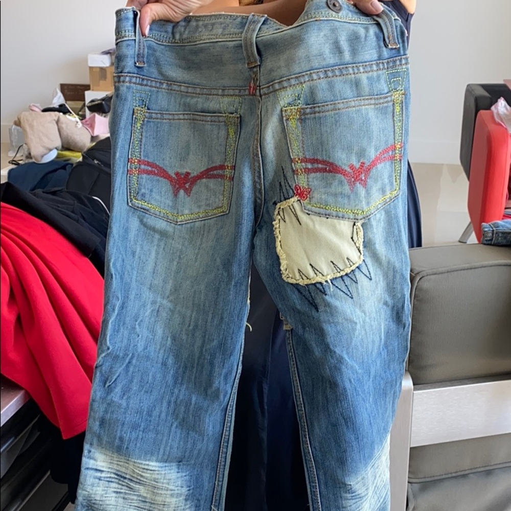 BRAND NEW JEANS